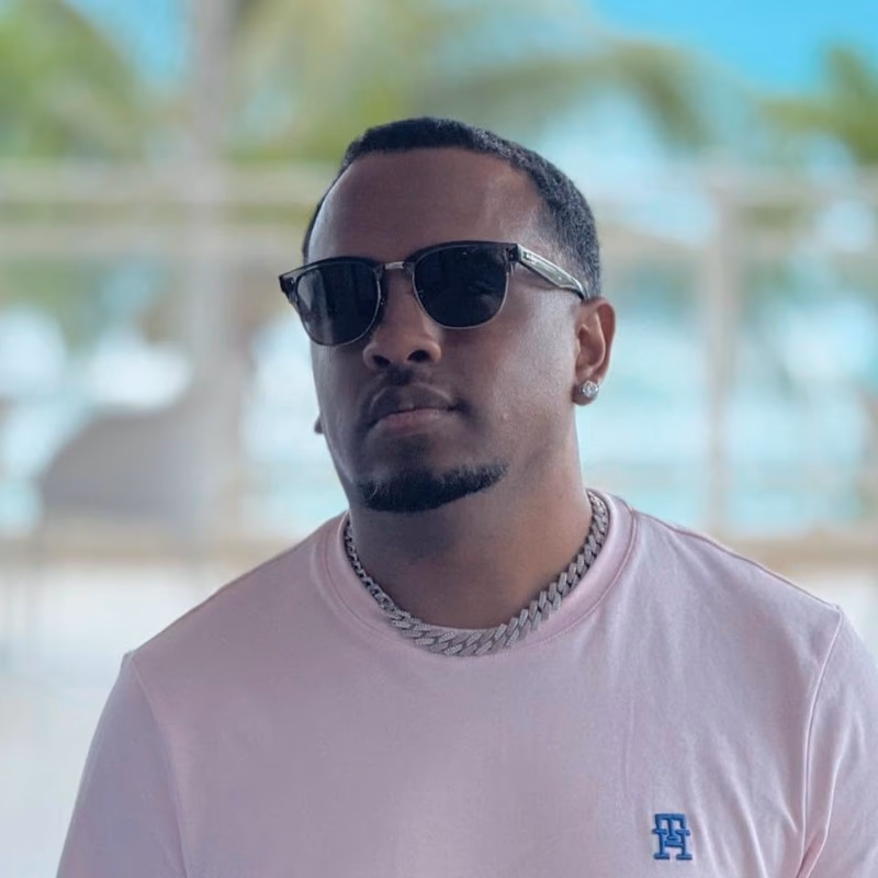 Profil Colonel Reyel